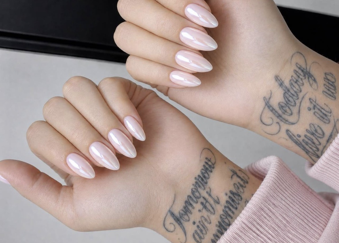 Pearl almond nail set, a frequently requested studio style